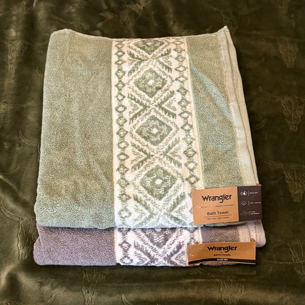 Wrangler Bath Towel Set 2 Pc NEW Paxton Gray and Green Geometric Cotton